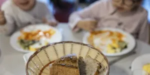 À Strasbourg, du pain des boulangers du coin à la cantine des écoles