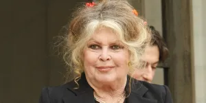 En convalescence, Brigitte Bardot sort du silence après ses opérations chirurgicales 