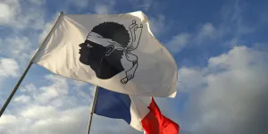 Statut de la Corse : avec ce texte, "on obtiendrait une forme de constitutionnalisation du communautarisme"