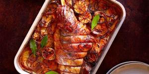 Recette : gigot d'agneau rôti brocolis Bimi®  aux herbes, citron et câpres