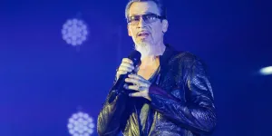 Florent Pagny défend les animaux en blouson croco, les chroniqueurs de Face à Hanouna sont divisés !