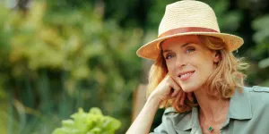 Jean-Marie Périer évoque son ex Julie Andrieu et son mariage avec Stéphane Delajoux : “Il en a de la chance, celui qui a su la garder”