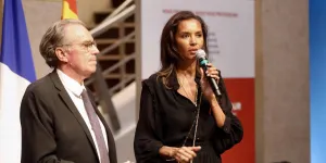 Karine Le Marchand violemment critiquée, elle dénonce une "grosse hypocrisie" et s’en prend à un ancien Premier ministre