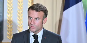 Emmanuel Macron dans les bras de Taylor Swift ? Le président met les choses au clair