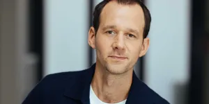 Des Vivants - Benjamin Lavernhe : "C’est une oeuvre qui aura le mérite d’exorciser ce traumatisme national"