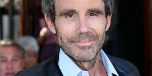 David Pujadas : papa absent pour ses 4 enfants, il y a laissé deux divorces