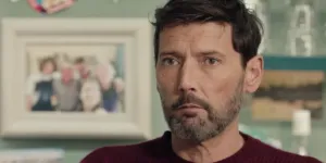 Le bel hommage de Laurent Kerusoré à Michel Cordes (Plus belle la vie) : "J’ai les larmes au cœu"