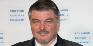 David Douillet reviendra-t-il en politique ? “Il faut arrêter de cuisiner avec des restes” 