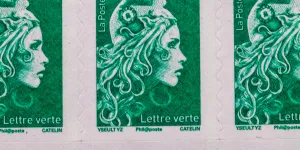 La Poste, timbre vert et tarifs : après l’annonce de la hausse pour 2026, les prix franchissent un nouveau seuil