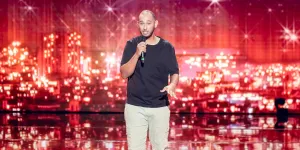 La France a un incroyable talent (M6) : L’humoriste Merwan Sali tente sa chance et évoque son cancer sans tabou