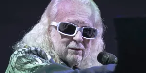 Michel Polnareff : le chanteur de 80 ans inquiète ses fans avec les annulations à répétition