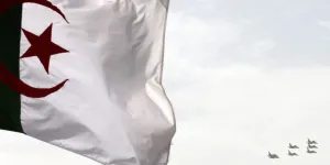 Algérie : "Le président Tebboune n’a jamais été qu’une boîte aux lettres à l’international que se donnait l’armée"