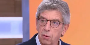 Michel Cymes est-il prêt à quitter la télé pour se consacrer au théâtre ? Il répond