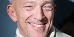 Vincent Cassel à vif entre traumatismes, pleurs, et psychanalyse, comment ça va ?