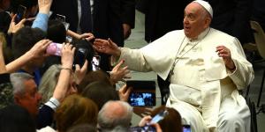 Violences sexuelles dans l'Eglise : le pape François étend la responsabilité pénale aux laïcs