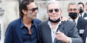 Mort d’Alain Delon : retour sur la vie de famille mouvementée du dernier monstre sacré du cinéma français