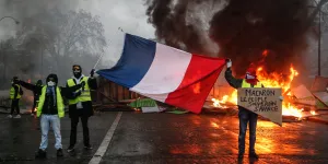 François Hourmant : "Bonnets rouges, gilets jaunes... Les vêtements racontent une autre histoire politique"