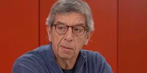 “J’ai eu droit à des frotteurs” : Michel Cymes confie avoir été victime d’agressions dans sa jeunesse