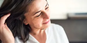 Avec la ménopause, je perds mes cheveux, que faire ?