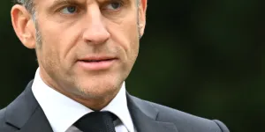 Lâché par les siens, cerné à l'Elysée : après la démission de Lecornu, Emmanuel Macron plus isolé que jamais