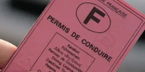 Votre permis de conduire rose ne sera bientôt plus valable