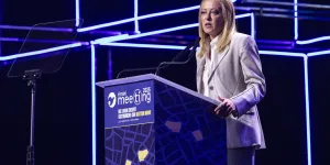 Immigration : l'Italienne Giorgia Meloni, un modèle pour la France ? 