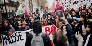 Réforme des retraites : la jeunesse forme les manifs