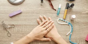 Tendances beauté : cette manucure ravissante sera sur tous les ongles à la rentrée