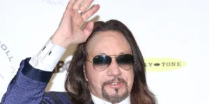 Ace Frehley, l’ancien guitariste du groupe Kiss est décédé à l’âge de 74 ans
