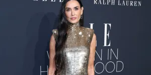 Demi Moore : on s’inspire de sa robe scintillante pour les fêtes