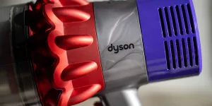 Dyson 360 Vis Nav vs V15 Detect : quel aspirateur choisir en 2024 ?