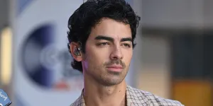 Le chanteur Joe Jonas a-t-il vraiment consommé de la drogue sur scène ? Il répond aux rumeurs !