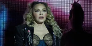 Madonna en guerre contre ses producteurs. Elle souhaite désormais que son biopic devienne une série !