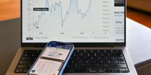 Dette : Fitch dégrade la note de la France ? Du calme, notre taux n'est pas si haut