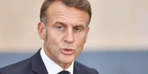 "Dissolution ou démission : il est temps de mettre fin au bal des pieds nickelés"