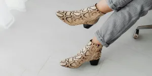 Bottines pour femme : un modèle indispensable pour affronter l’hiver avec style