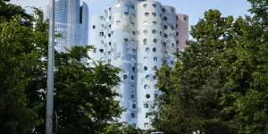 « Entre la France des bourgs et celle des tours, des problématiques plus souvent communes que contraires »