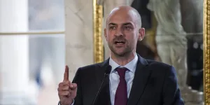 La sécurité nationale en danger ? Il a cliqué sur un lien douteux, le téléphone du ministre des Affaires étrangères Jean-Noël Barrot piraté