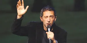 Gad Elmaleh avoue qu’il a eu tort de faire de la musique : « Ce n'est pas parce qu'on est passionné par quelque chose… »