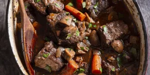 Bœuf bourguignon : les 4 secrets du chef étoilé Thierry Marx pour un plat mijoté parfait