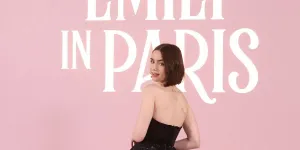 Lily Collins dévoile son look préféré de la saison 4 d'Emily in Paris