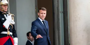 "S’il nous sort un truc du type 'Les Progressistes', au secours !" : les macronistes prêts à enterrer Renaissance