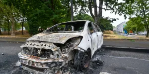 "Ça pourrait devenir invivable" : à Limoges, de violents affrontements entre individus cagoulés et forces de l’ordre