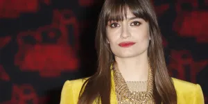 "Une forme de tristesse inexplicable" : Clara Luciani submergée par ses émotions après la naissance de son fils