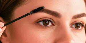 Tes sourcils au top sans efforts : la technique simple pour les maquiller à la perfection