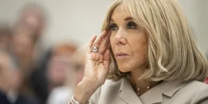 "Mamie, on gère", Brigitte Macron, harcelée, s’inquiète grandement pour ses petits-enfants
