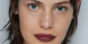 Oui, ce maquillage inspiré d’une tarte à la cerise est LA tendance de l’automne