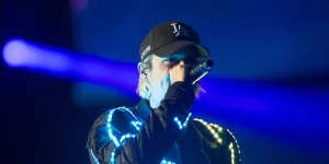 Nekfeu : "Les victimes, on vous croit", son plus gros compte fan le lâche complètement