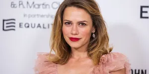 Bethany Joy Lenz (Les frères Scott) mariée au fils du chef d'une secte : l’actrice victime d’un “programme sexuel”