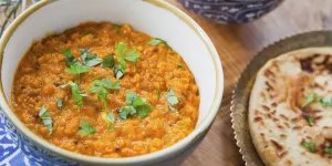 Recette express pour les soirs de flemme : le dahl de lentilles coco, à faire en 6 minutes chrono